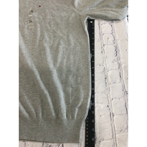 Tommy Hilfiger Sweater Men’s Size XL Gray Premium Cotton Lightweight V-Neck - Picture 6 of 10